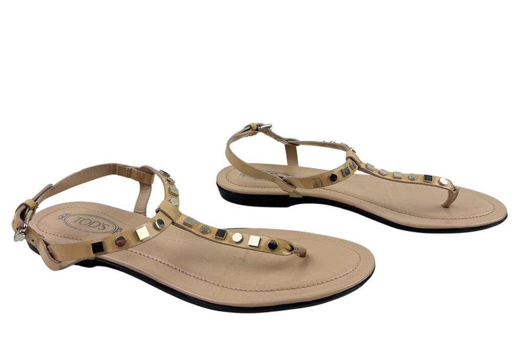 Tod's Women's T-Strap Sandals 35 Beige Silver Patent Leather Studded Thong Flats